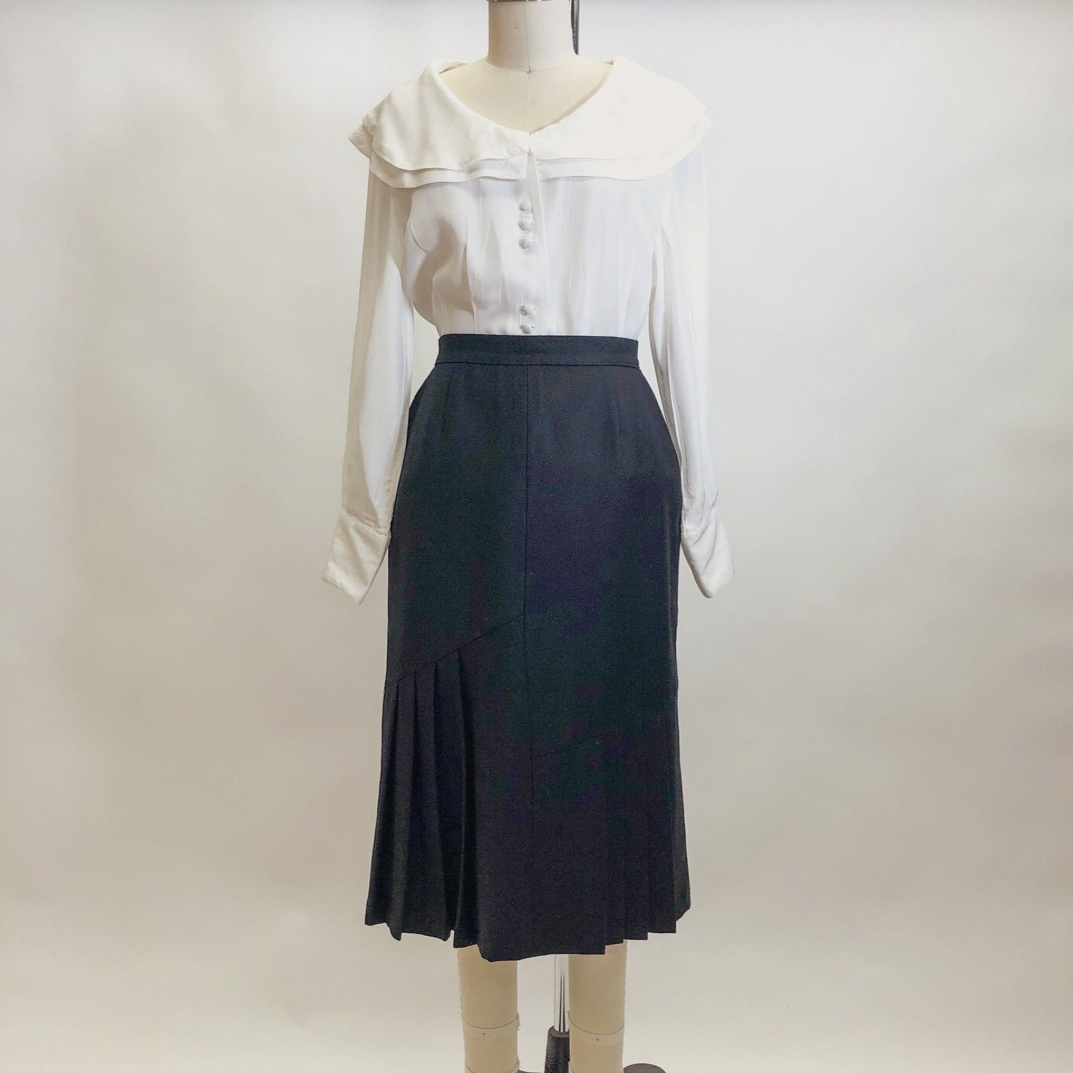 Vintage Black Wool Skirt with Knife Pleats