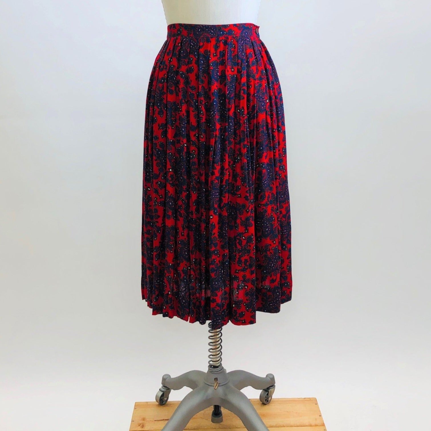 Vintage Darling Scarlet Rayon Skirt