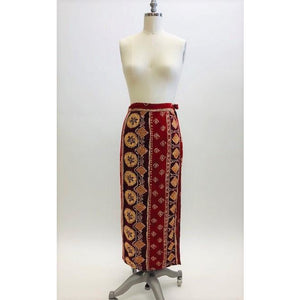 Gorgeous viscose wrap skirt in very unique red tribal print. Shapes beautifully with wrap style and waist ties. 