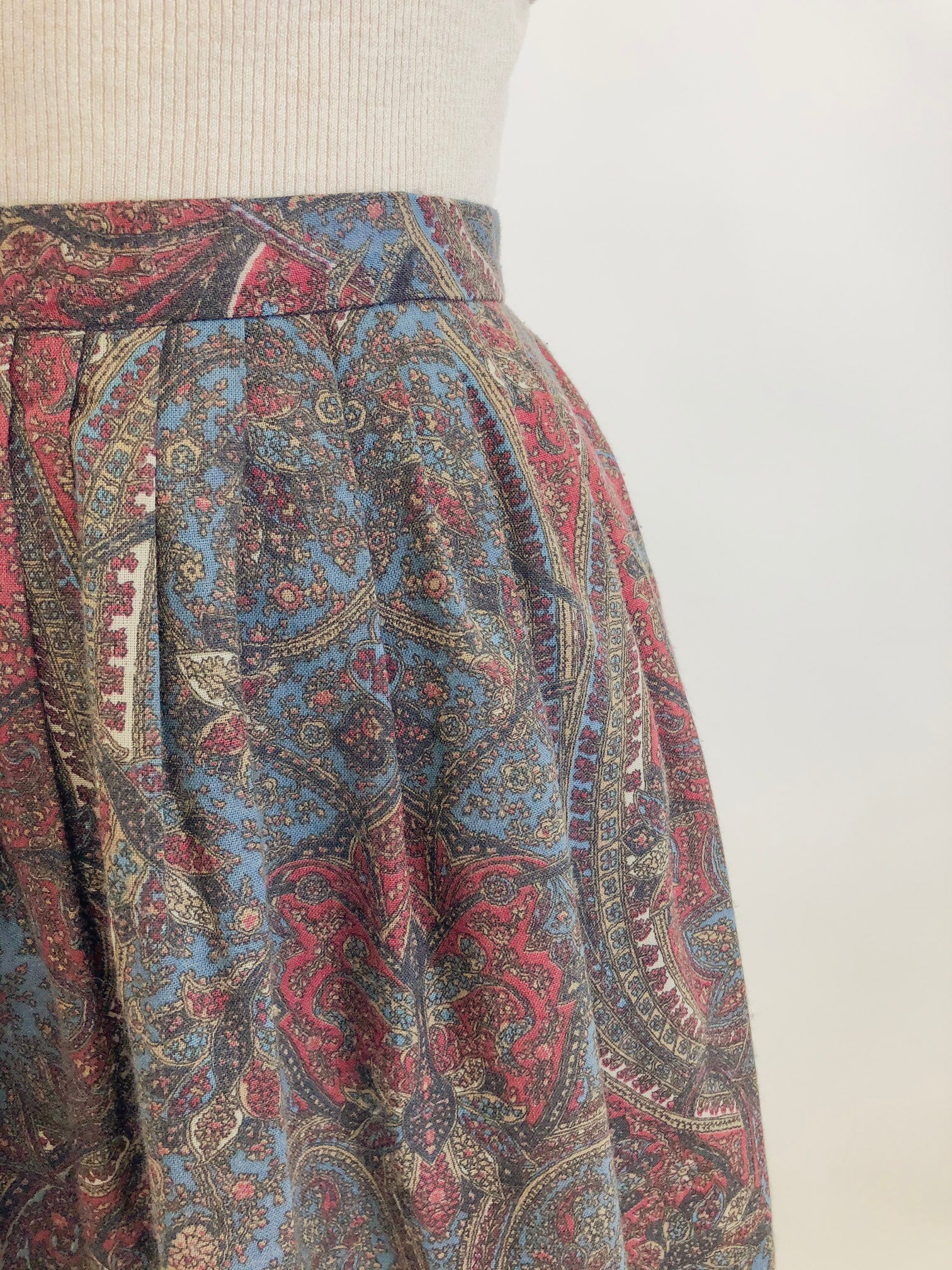 Vintage Lined Paisley Pleated Skirt