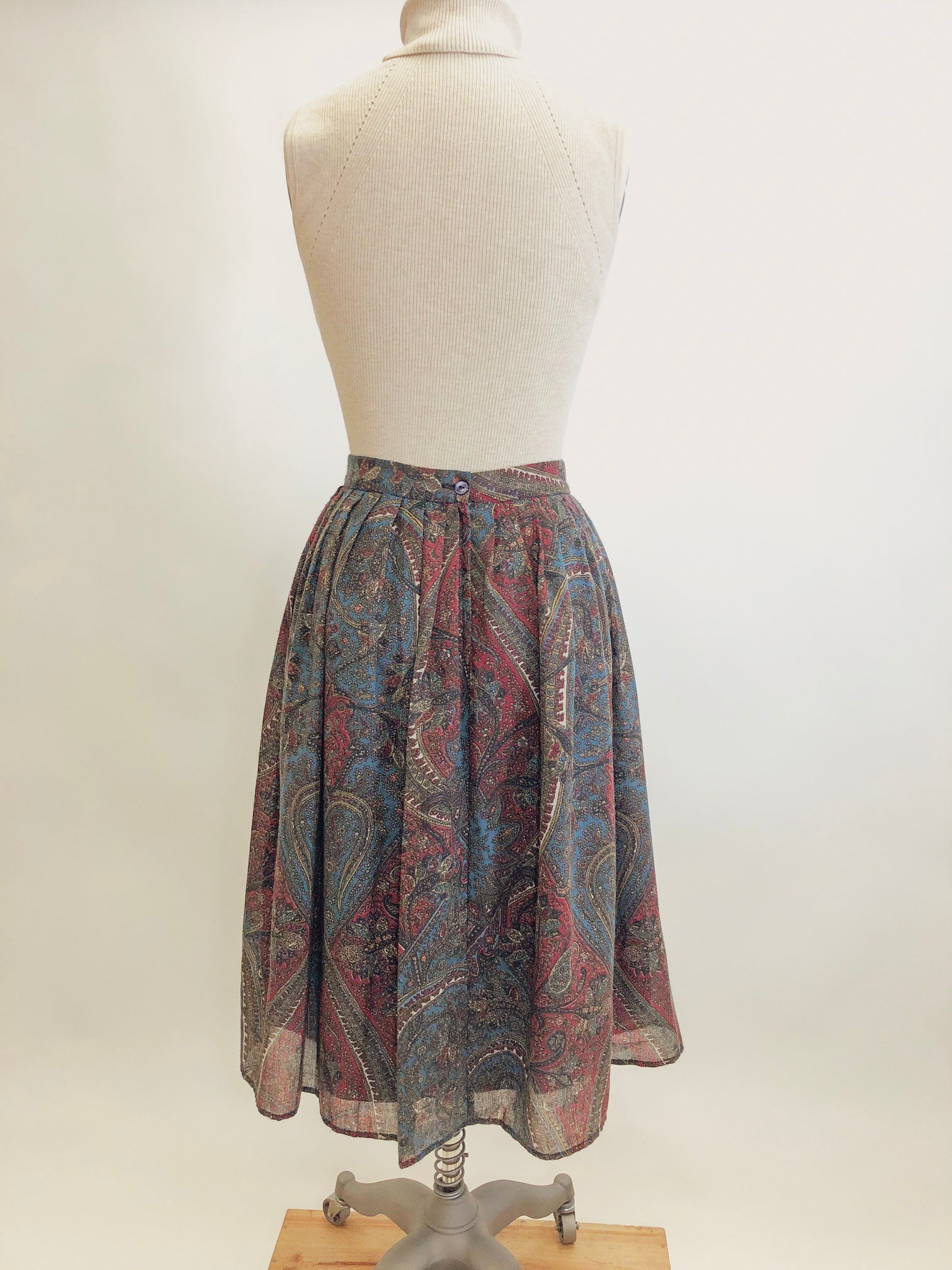 Vintage Lined Paisley Pleated Skirt