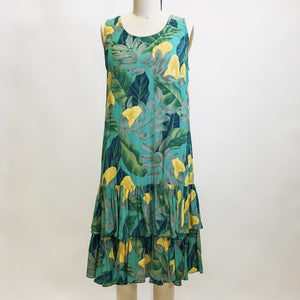 Beautiful vintage Alfred Sung rayon sleeveless dress with 20s inspired low waist ruffle hem and straight silhouette. This dress has a gorgeous tropical print of green and yellow florals. Label Sung Sport by Alfred Sung.