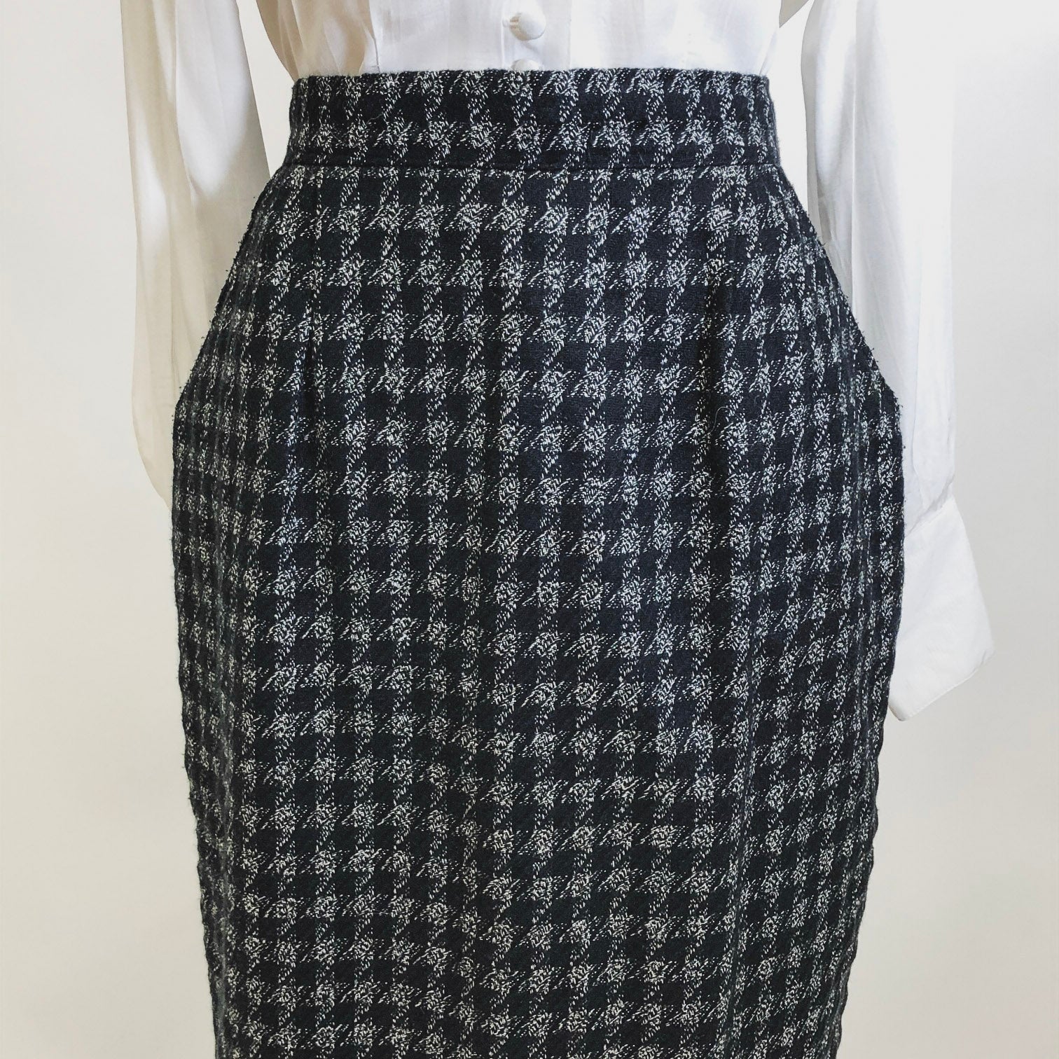 Vintage Black & Silver White Houndstooth Wool Blend Skirt