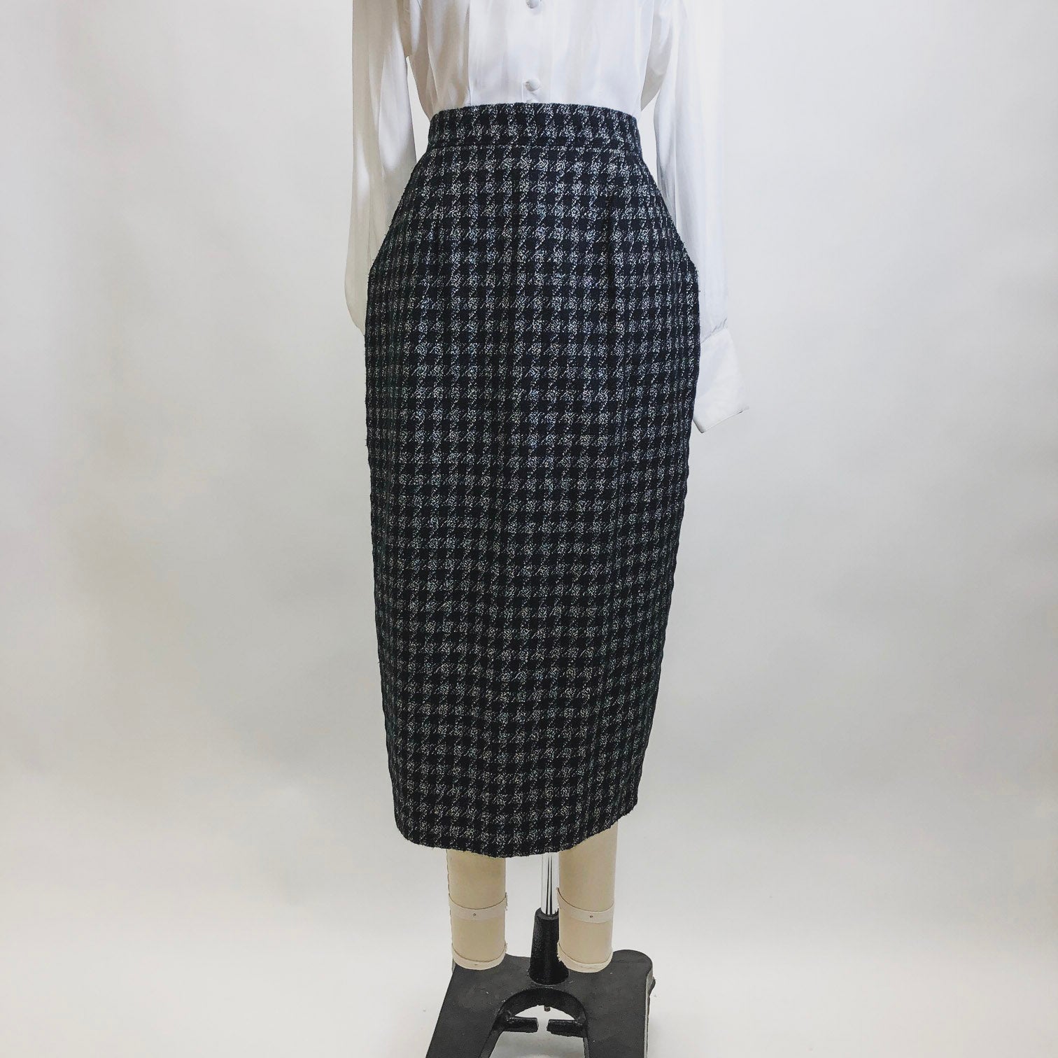 Vintage Black & Silver White Houndstooth Wool Blend Skirt