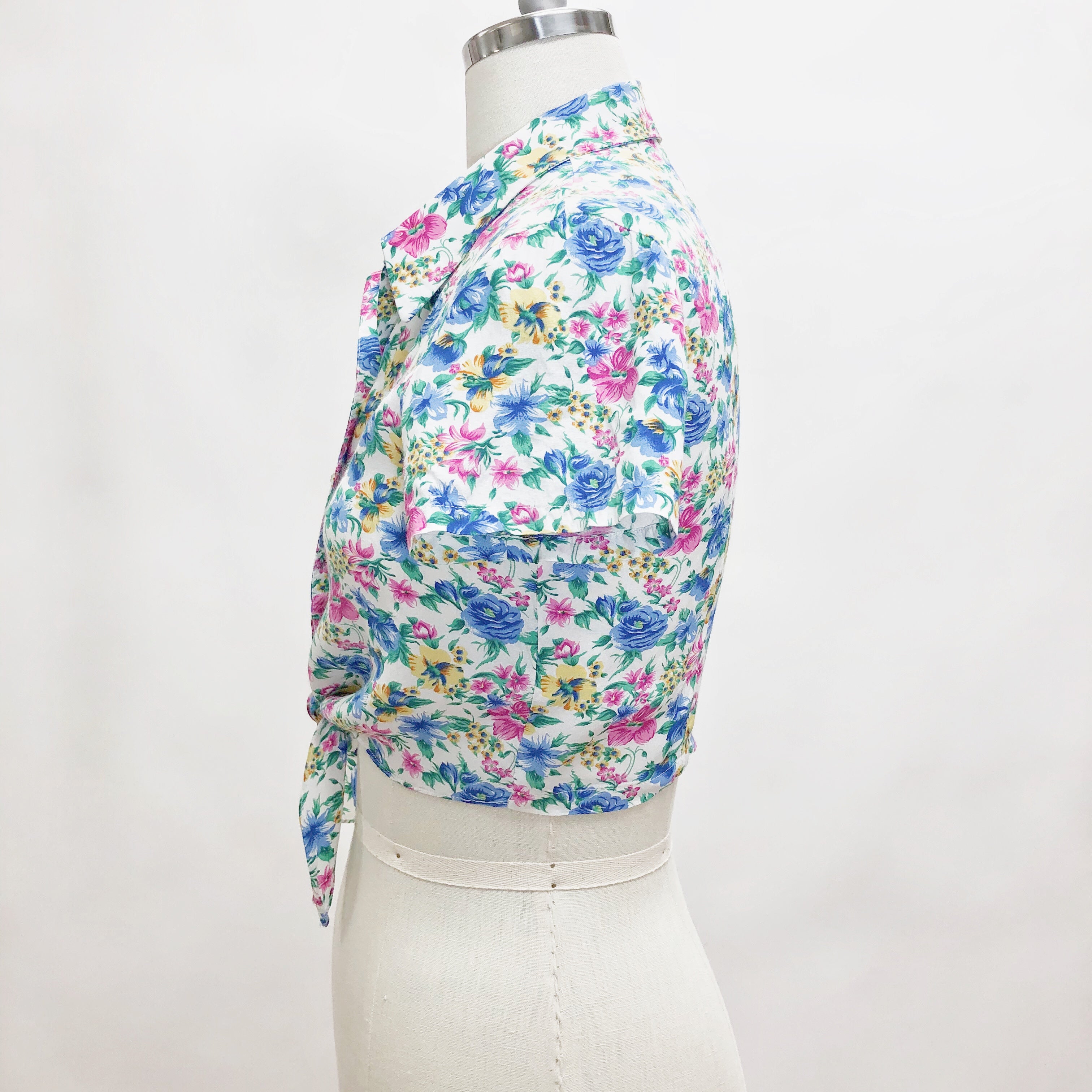 Vintage Floral Rayon Cropped Blouse with Waist Ties